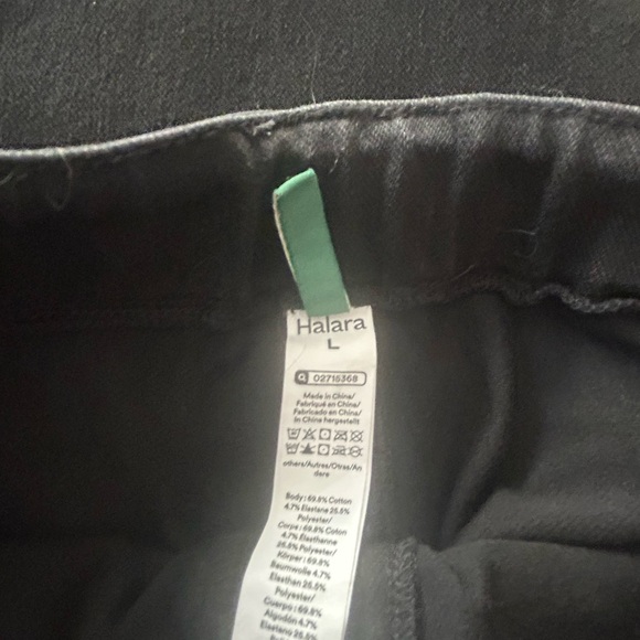 HALARA Black Wide-Leg Flared Cropped Jeans - Picture 4 of 5